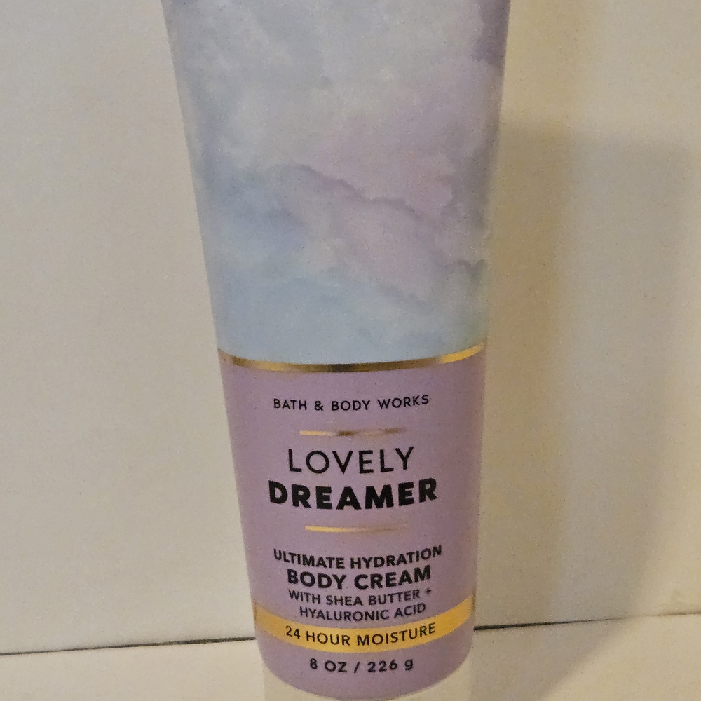 Bath & Body Works Body Cream - Lovely Dreamer